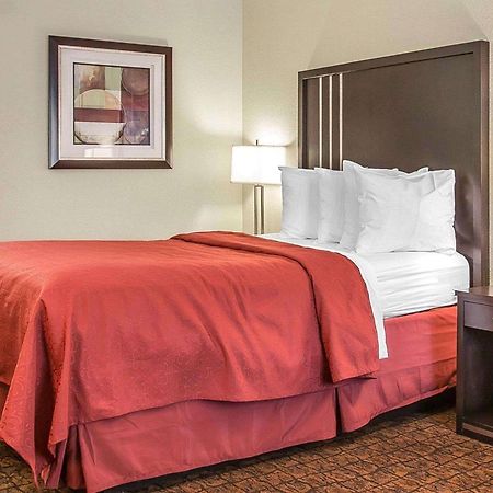 Quality Inn & Suites Woodland - Sacramento Airport Екстер'єр фото