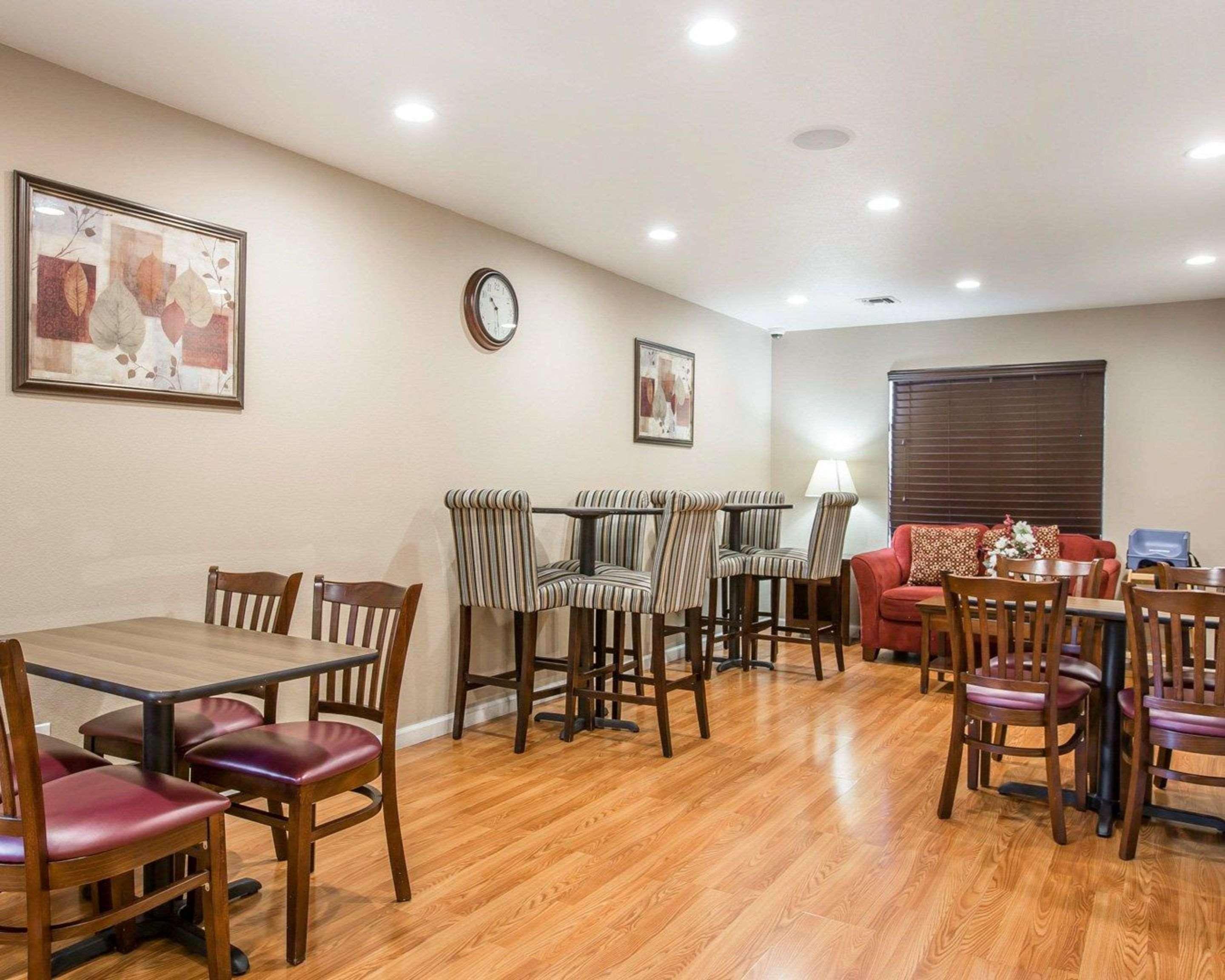 Quality Inn & Suites Woodland - Sacramento Airport Екстер'єр фото