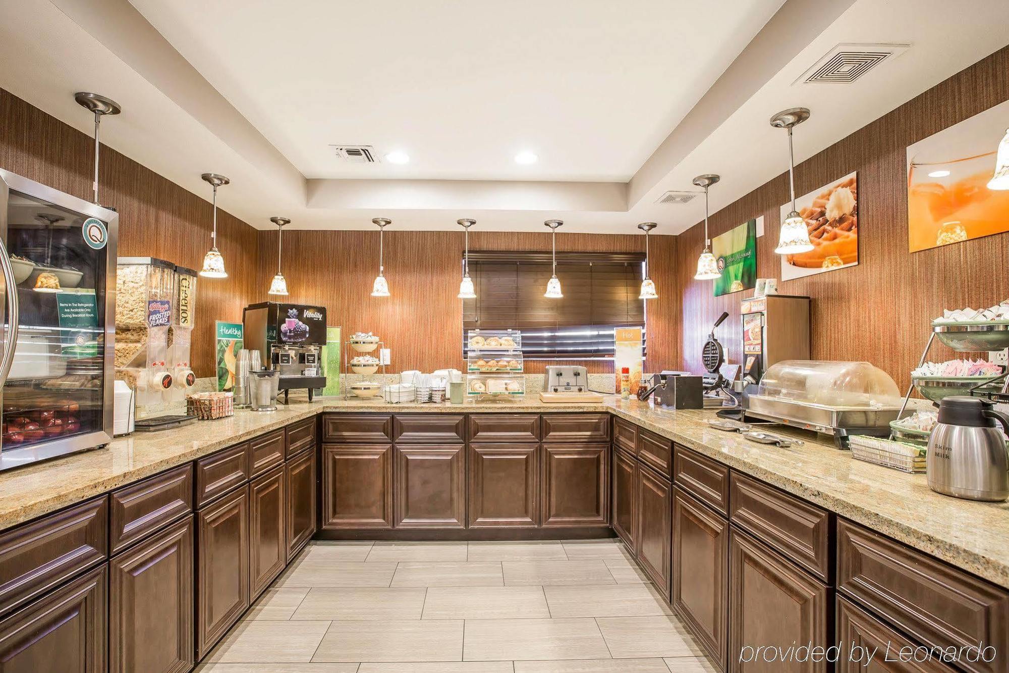 Quality Inn & Suites Woodland - Sacramento Airport Екстер'єр фото