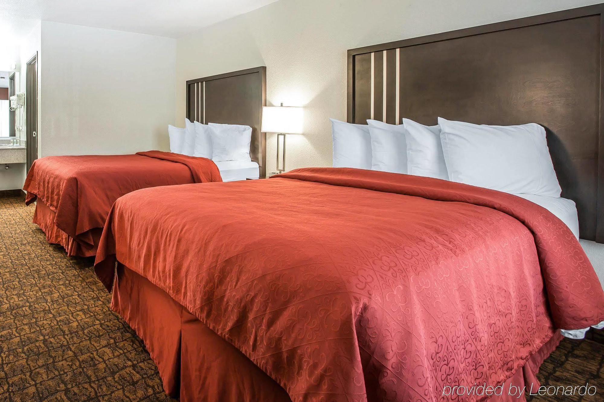 Quality Inn & Suites Woodland - Sacramento Airport Екстер'єр фото